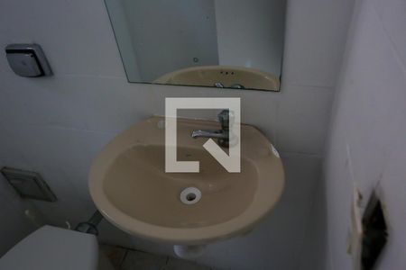Lavabo de casa para alugar com 3 quartos, 200m² em Jardim Jucara, Taboão da Serra