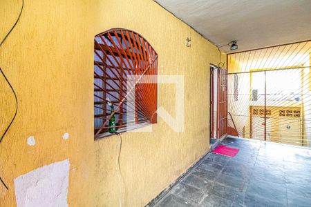 Casa para alugar com 70m², 4 quartos e 2 vagasEntrada