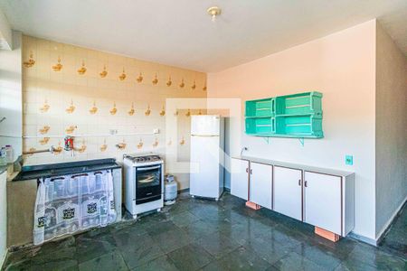 Casa para alugar com 70m², 4 quartos e 2 vagasCozinha