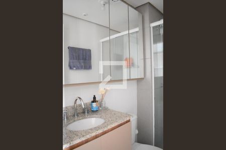 Banheiro de apartamento para alugar com 1 quarto, 30m² em Rebouças, Curitiba