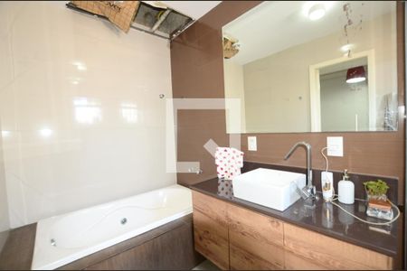 Apartamento à venda com 140m², 3 quartos e 2 vagasBanheiro da Suíte