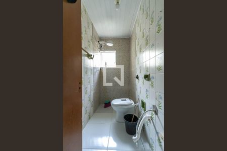 Casa à venda com 204m², 2 quartos e 4 vagas Casa à venda com 204m², 2 quartos e 4 vagasBanheiro Casa 2