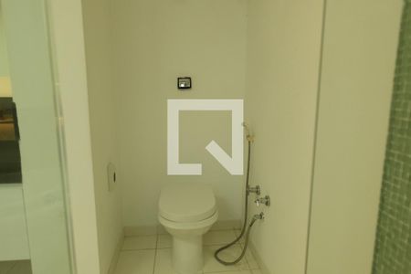 Apartamento para alugar com 400m², 2 quartos e 2 vagasBanheiro da Suíte