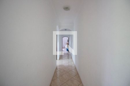 Casa à venda com 300m², 3 quartos e 6 vagasBanheiro Corredor