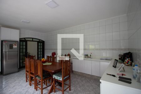 Casa à venda com 300m², 3 quartos e 6 vagasCozinha