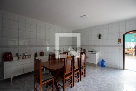 Casa à venda com 300m², 3 quartos e 6 vagasCozinha
