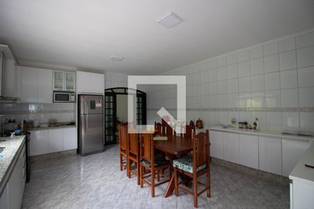 Casa à venda com 300m², 3 quartos e 6 vagasCozinha