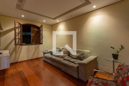 Sala 1 de casa à venda com 4 quartos, 233m² em Tupi, Belo Horizonte