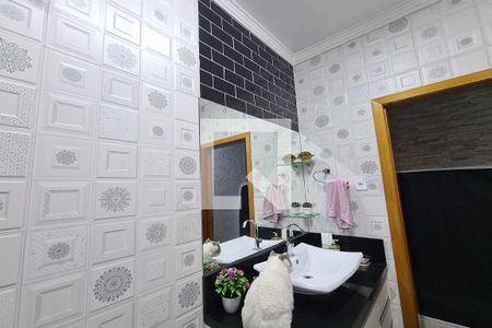 Casa à venda com 150m², 3 quartos e 2 vagasBanheiro 1