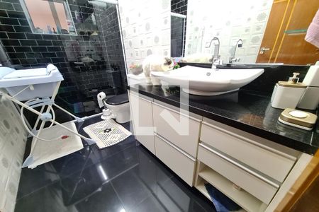 Casa à venda com 150m², 3 quartos e 2 vagasBanheiro 1