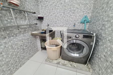 Casa à venda com 150m², 3 quartos e 2 vagasÁrea de Serviço