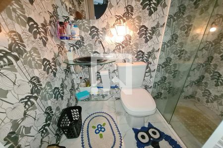 Casa à venda com 150m², 3 quartos e 2 vagasBanheiro da Suíte