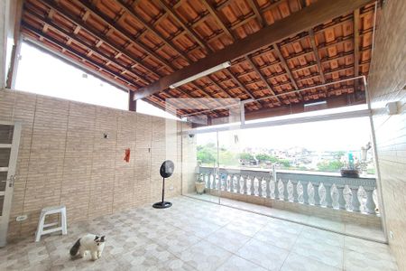 Casa à venda com 150m², 3 quartos e 2 vagasVaranda