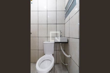 Banheiro  de apartamento para alugar com 1 quarto, 28m² em Parque Reboucas, São Paulo