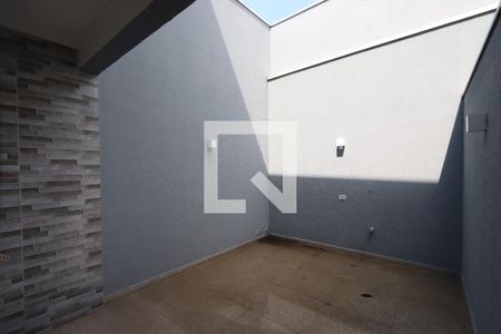 Casa para alugar com 85m², 2 quartos e 2 vagasQuintal