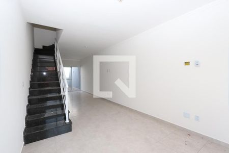 Sala de casa para alugar com 2 quartos, 85m² em Parque São Rafael, São Paulo