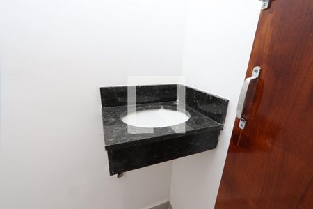 Lavabo de casa para alugar com 2 quartos, 85m² em Parque São Rafael, São Paulo