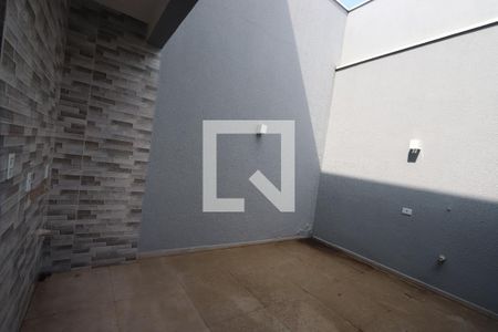 Casa para alugar com 85m², 2 quartos e 2 vagasQuintal
