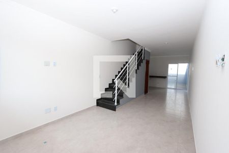 Sala de casa para alugar com 2 quartos, 85m² em Parque São Rafael, São Paulo