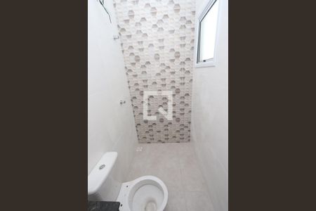 Casa para alugar com 85m², 2 quartos e 2 vagasBanheiro da Suíte 1