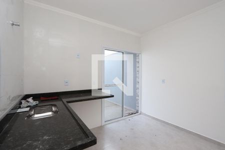 Casa para alugar com 85m², 2 quartos e 2 vagasCozinha