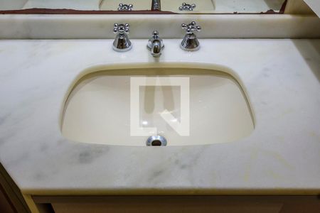 Casa à venda com 203m², 3 quartos e 3 vagasBanheiro da Suíte