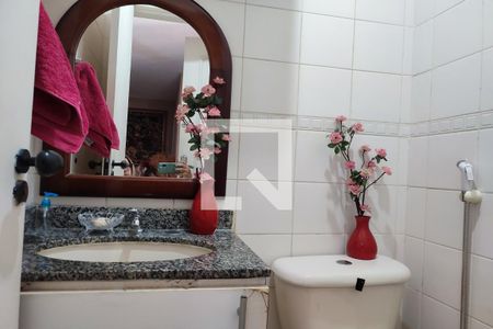 Casa de condomínio à venda com 89m², 4 quartos e 1 vagaLavabo