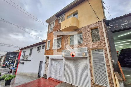 Casa para alugar com 150m², 3 quartos e 2 vagas Casa para alugar com 150m², 3 quartos e 2 vagasFachada
