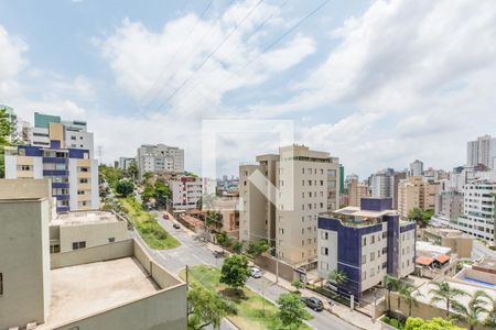Apartamento à venda com 70m², 2 quartos e 1 vaga Apartamento à venda com 70m², 2 quartos e 1 vagaSuíte