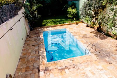 Casa à venda com 420m², 3 quartos e 8 vagas Casa à venda com 420m², 3 quartos e 8 vagasPiscina