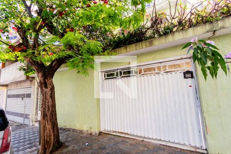Casa à venda com 420m², 3 quartos e 8 vagas Casa à venda com 420m², 3 quartos e 8 vagasFachada