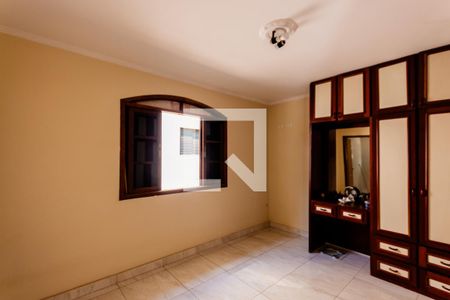 Casa à venda com 420m², 3 quartos e 8 vagas Casa à venda com 420m², 3 quartos e 8 vagasCloset