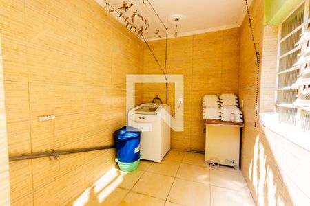 Casa à venda com 420m², 3 quartos e 8 vagas Casa à venda com 420m², 3 quartos e 8 vagasÁrea de Serviço