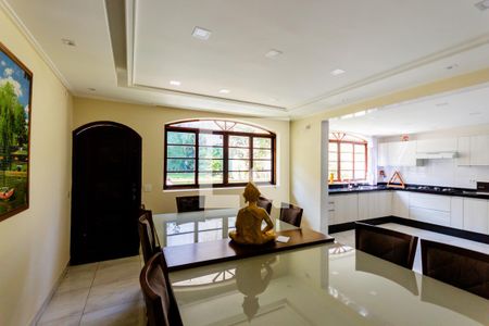 Casa à venda com 420m², 3 quartos e 8 vagas Casa à venda com 420m², 3 quartos e 8 vagasCopa