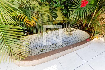 Casa à venda com 420m², 3 quartos e 8 vagas Casa à venda com 420m², 3 quartos e 8 vagasAquário