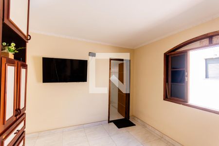 Casa à venda com 420m², 3 quartos e 8 vagas Casa à venda com 420m², 3 quartos e 8 vagasCloset