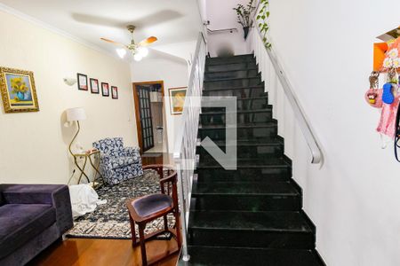 Escada acesso quartos de casa à venda com 3 quartos, 130m² em Jardim Monte Kemel, São Paulo