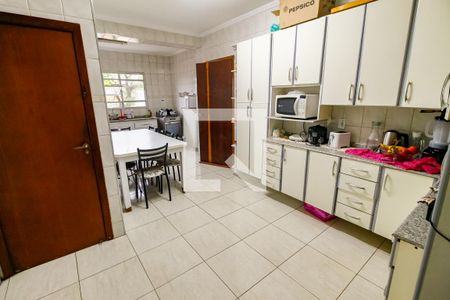 Casa à venda com 130m², 3 quartos e 3 vagasCozinha - Armários