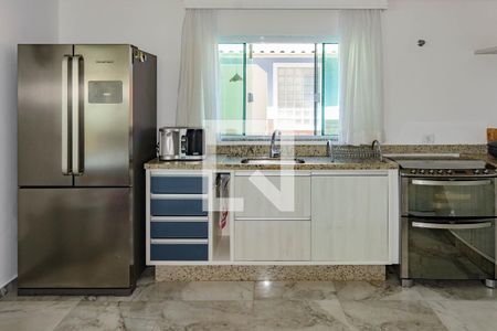 Casa para alugar com 180m², 4 quartos e 4 vagas Casa para alugar com 180m², 4 quartos e 4 vagasCozinha