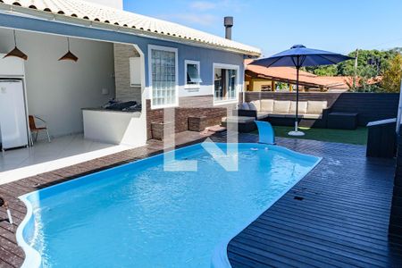 Casa para alugar com 180m², 4 quartos e 4 vagasPiscina