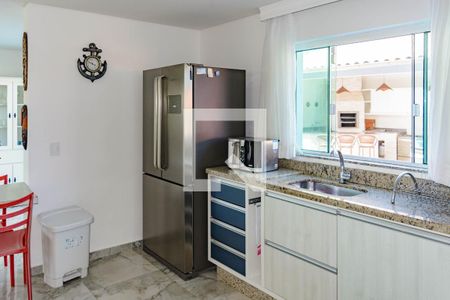 Casa para alugar com 180m², 4 quartos e 4 vagas Casa para alugar com 180m², 4 quartos e 4 vagasCozinha