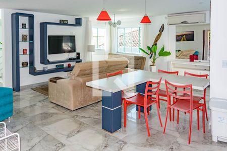 Sala de casa para alugar com 4 quartos, 180m² em Ingleses do Rio Vermelho, Florianópolis