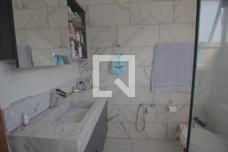 Casa para alugar com 250m², 3 quartos e 2 vagasBanheiro da Suíte