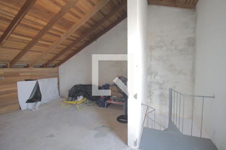 Casa para alugar com 250m², 3 quartos e 2 vagasSotão