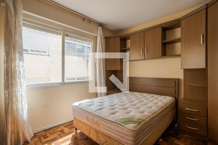 Quarto 1 de apartamento para alugar com 2 quartos, 60m² em Vila Ipiranga, Porto Alegre