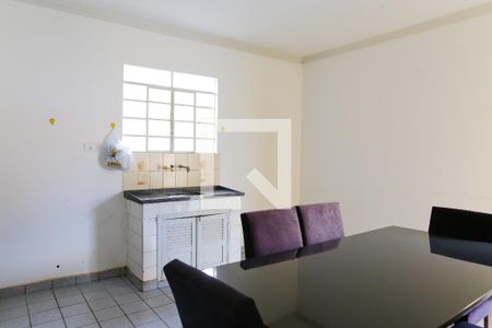Casa à venda com 265m², 3 quartos e 3 vagasEdicula