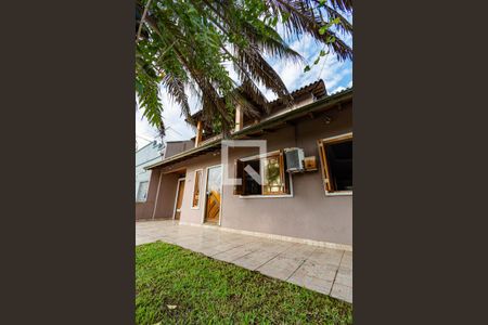 Casa à venda com 280m², 4 quartos e 3 vagasFachada