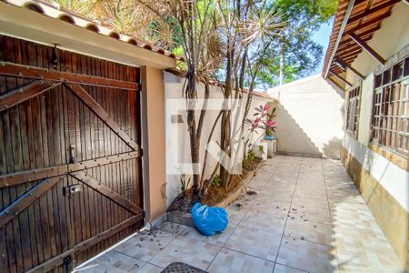 Casa à venda com 120m², 3 quartos e 2 vagasfrente