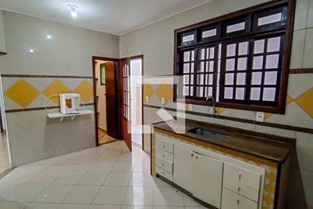 Casa à venda com 120m², 3 quartos e 2 vagascozinha