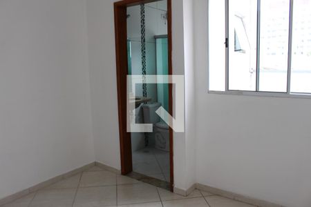 Quarto 1 de casa à venda com 2 quartos, 60m² em Vila Santa Clara, São Paulo